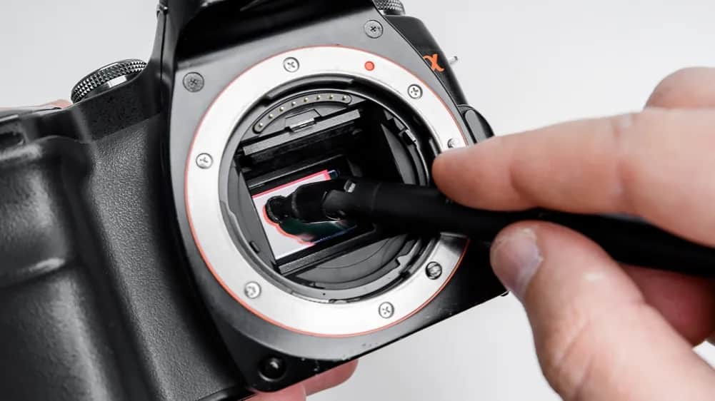 Jak wyczyścić matrycę aparatu bez ryzyka uszkodzenia sprzętu