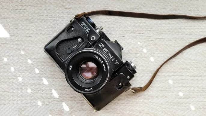 Jak włożyć klisze do aparatu - proste kroki, aby uniknąć błędów