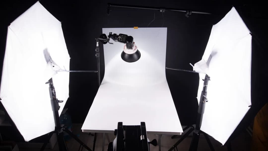 Jaki aparat do zdjęć produktowych - wybierz najlepszy sprzęt dla siebie