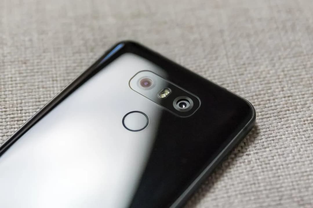 Najlepsze smartfony do 1500 zł z niesamowitym aparatem – porównanie i ranking